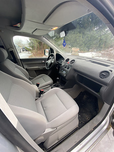 VOLKSWAGEN Caddy (3 foto / 5)