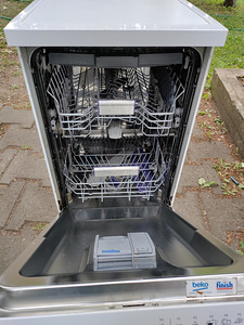 Посудомоечная машина Beko 45см. (1 фото из 2)