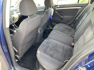 VW Golf Variant GP Highline 2.0 TDI 103kW 6-k. DSG (4 foto / 5)