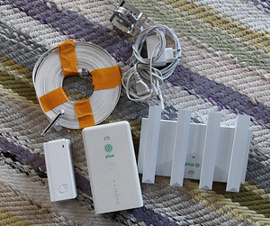 ZTE MC889 5G+ Väliruuter + ZTE T3000 WiFi-6 Ruuter (2 foto / 2)