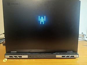 Acer Predator Helios Neo 18" i9-14900HX 64GB, 1TB, 4070 (3 foto / 10)