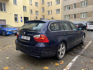 BMW 330xd (3 foto / 6)