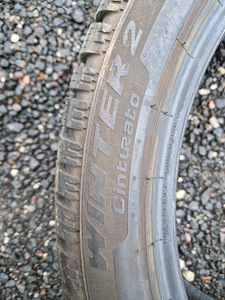 Pirelli Cinturato Winter 2 225/45 R18 95V XL FSL 3PMSF (2 foto / 4)