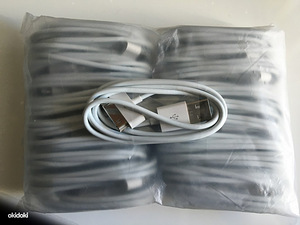 Apple iPhone 3GS, 4, 4S, iPad 1, 2, 3 datakaabel-laadija (1 foto / 1)