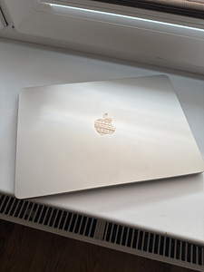 MacBook Air M2, 8 GB, 256 GB ideaalkorras, garantii (2 foto / 3)