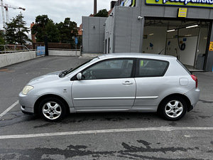 Toyota Corolla 2003 1.4 71 Kw Bensiin (8 foto / 11)