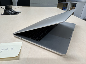 Apple MacBook Pro 13'' M1 (256 GB) SWE (MYDA2KS/A) (5 foto / 5)