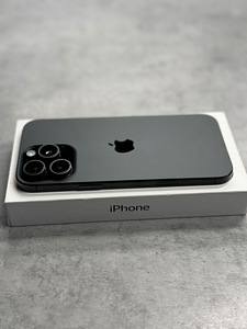 iPhone 16 Pro Max 256GB Titanium Black (4 фото из 7)
