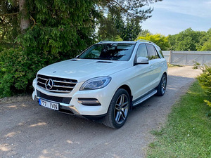 Mercedes-Benz ML 350 Sport 2013 (2 foto / 10)