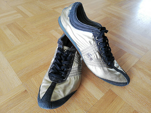 Lacoste kuldsed nahast tennised, s 38 (1 foto / 3)