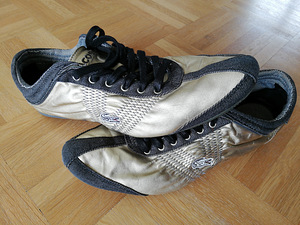 Lacoste kuldsed nahast tennised, s 38 (3 foto / 3)