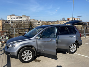 Honda CR-V 2.0 110 kW bensiin 2007 a (4 foto / 12)