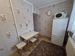 Kangelaste prospekt 42, Pähklimäe, Narva, Ida-Virumaa (2 foto / 9)