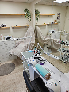 Anda üürile kabinet Ilusalongis Y'r Beautiful (2 foto / 2)