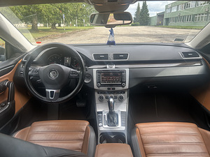Volkswagen Passat CC (8 foto / 9)