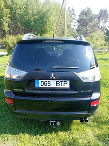 Mitsubishi Outlander (4 foto / 4)