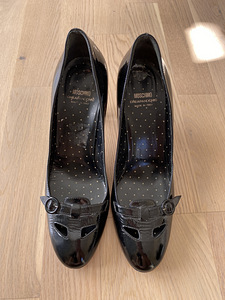 Authentic Moschino heels, size 40