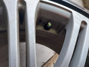 5 x 120 R18 Диски BMW + шины (2 фото из 5)