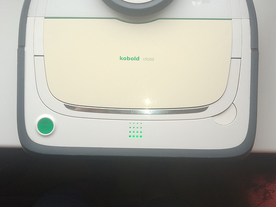 Продаётся Robot vacuum cleaner VORWERK kobold VR300
