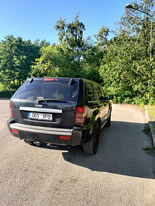 Jeep Grand Cherokee WK (4 foto / 8)
