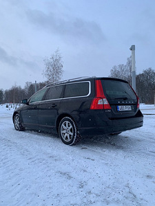 Volvo V70 2.4 136kW 2009 (4 foto / 12)