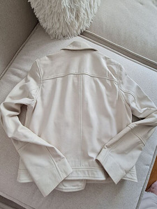 Guess by Marciano овчина, оригинал M (2 фото из 7)