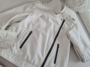Guess by Marciano овчина, оригинал M (4 фото из 7)