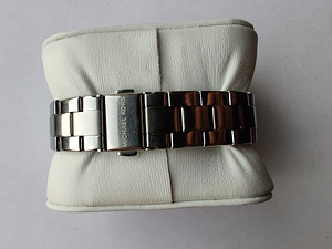 Michael Kors Access Runway MKT5044 naiste nutikell (6 foto / 6)