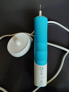 BRAUN Oral-B Vitality Cross Action elektriline hambahari (2 foto / 4)