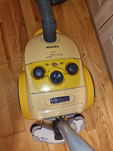 Tolmuimeja Philips FC9064/01 mootor katki (2 foto / 5)