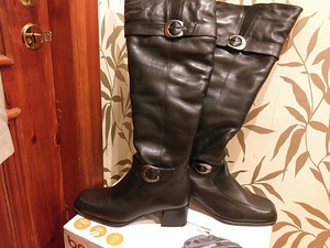 Janita Mustad talvesaapad, 38 suurus, uued (1 foto / 3)