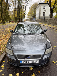 Volvo V50 2.0D (7 фото из 10)