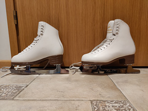 Laste iluuisud Jackson Mystique (s. 34.5) (2 foto / 4)