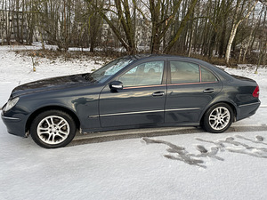 Mercedes-Benz E 280 Avantgarde (3 foto / 15)