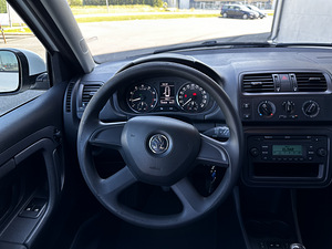 Skoda Fabia 1.2 63kW 2013 Läbisõit:183000km (9 foto / 15)