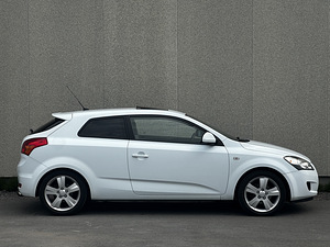 Kia Ceed Proceed 1.6 93kW 2008 (2 foto / 15)