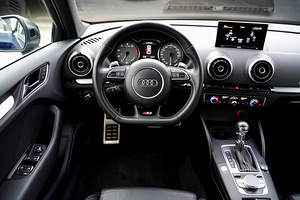 Audi S3 Quattro 2.0 221kW Sportback (11 foto / 15)