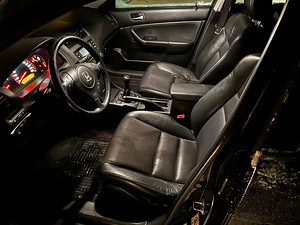 Honda Accord 2.0 114kW (3 foto / 12)