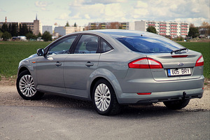 Ford Mondeo Titanium X 2.0 R4 TDCI Duratorq 103kW (4 foto / 11)