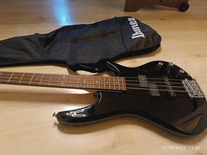 Ibanez basskitarr (3 foto / 3)