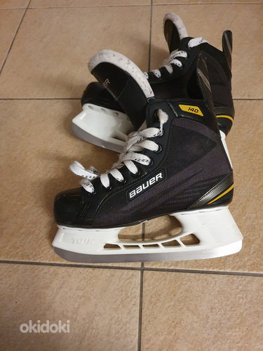 Хоккейные коньки Bauer Superme 38.5 (фото #1)
