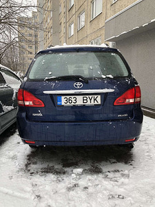 Toyota Avensis verso (6 foto / 7)