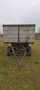 Traktorihaagis (3 foto / 4)