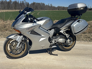 Honda vfr800 (1 foto / 9)
