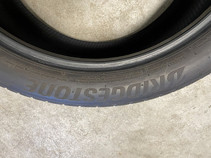 275/40/20 Bridgestone Alenza 001 (5 foto / 8)