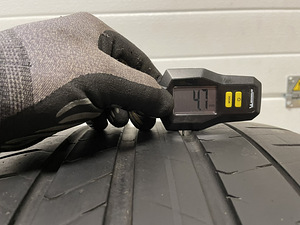Pirelli P Zero 285/35-20 (5 фото из 7)