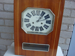 Старые настенные часы Янтарь