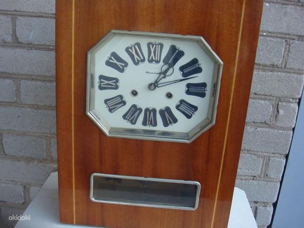 Старые настенные часы Янтарь (фото #1)