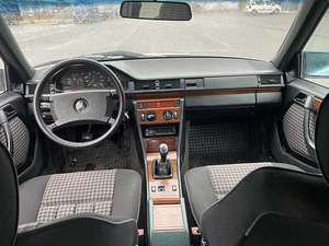 Mercedes Benz w124 200D (8 foto / 15)