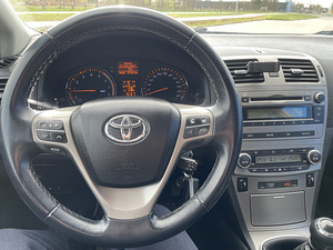 Toyota Avensis 2010 1.8 bensiin (10 foto / 15)